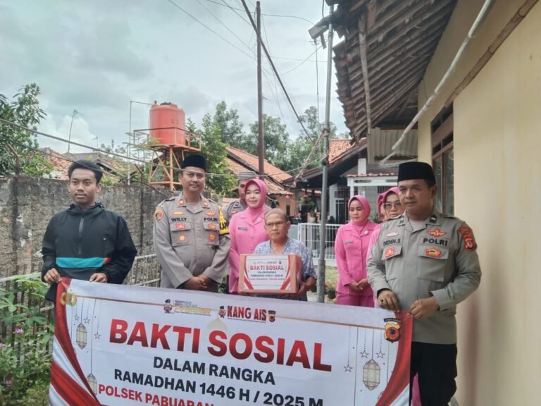 Polsek Pabuaran Bersama Bhayangkari Gelar Bakti Sosial untuk Masyarakat