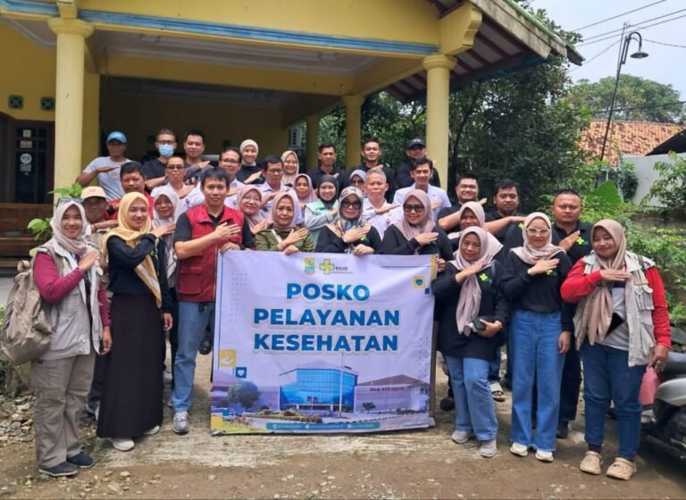 RSUD Karawang Berikan Pengobatan Gratis bagi Warga Terdampak Banjir di Telukjambe Barat