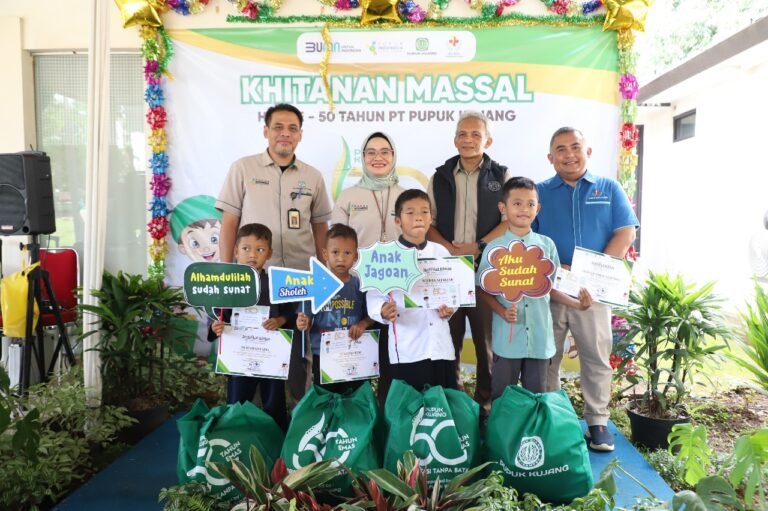 Pupuk Kujang Gelar Sunatan Massal 500 Anak di Cikampek Jelang HUT Ke 50