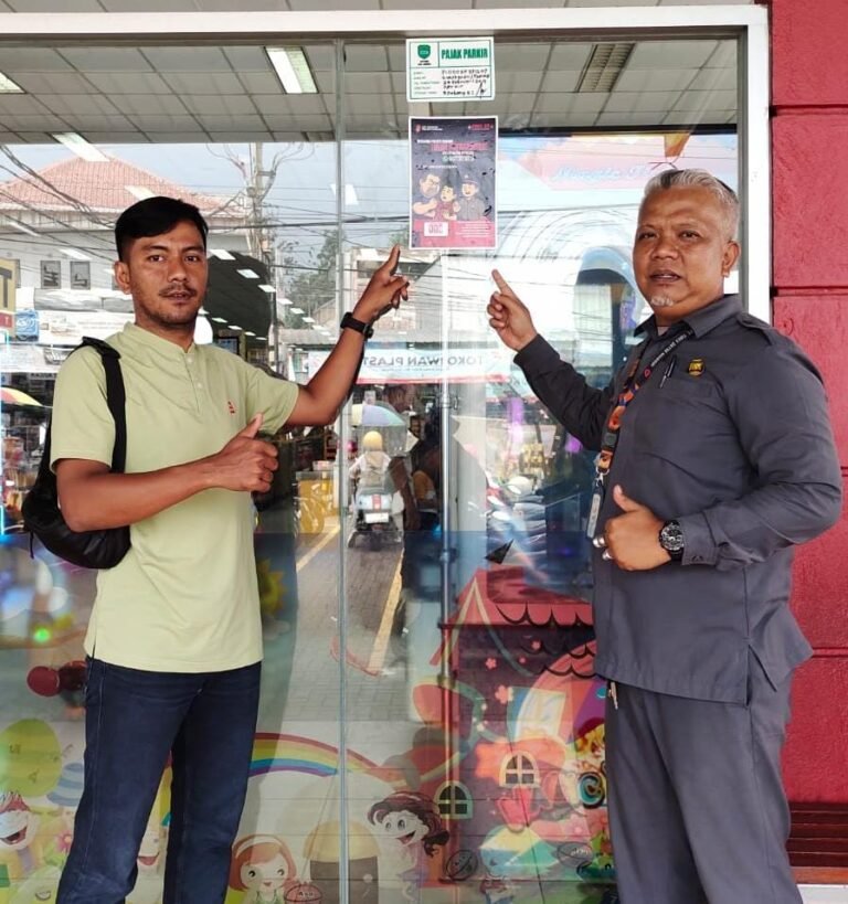 Ciptakan Situasi Kamtibmas,Polsek Jalan Cagak Masif Pemasangan Stiker Bertuliskan “Tolak Segala Bentuk Premanisme”