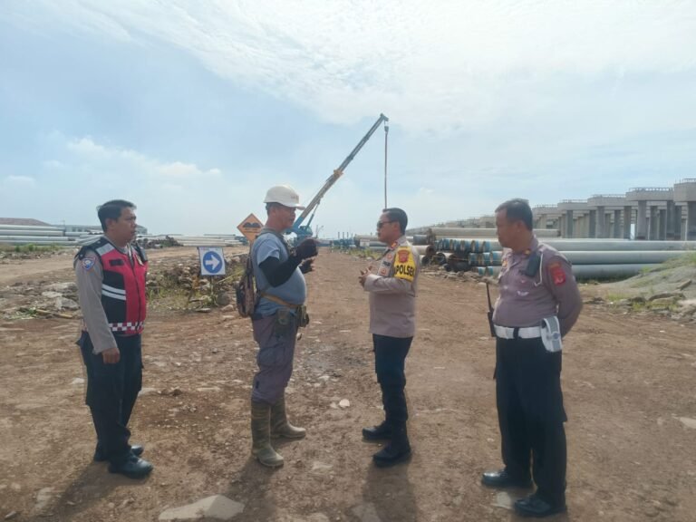 Antisipasi Premanisme , Jajaran Polsek Pamanukan Sambangi Titik Proyek Patimban