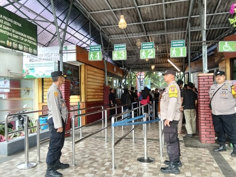 Kapolsek Jalan Cagak Pantau Tempat Wisata Jelang Long Weekend Pastikan Keamanan Dan Kenyamanan Wisatawan
