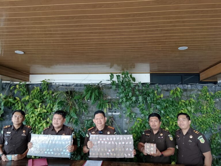 Kejari Subang Berhasil Kembalikan Uang Negara Rp 1,6 Milyar Dari 4 Perkara Tindak Pidana Korupsi Di Subang
