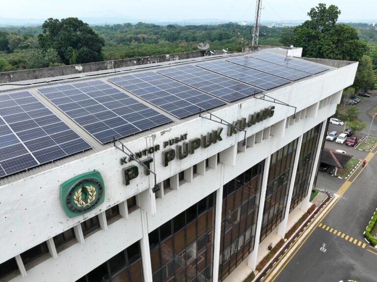 Pupuk Kujang Raih Dua Penghargaan Sustainability di Usia ke-50