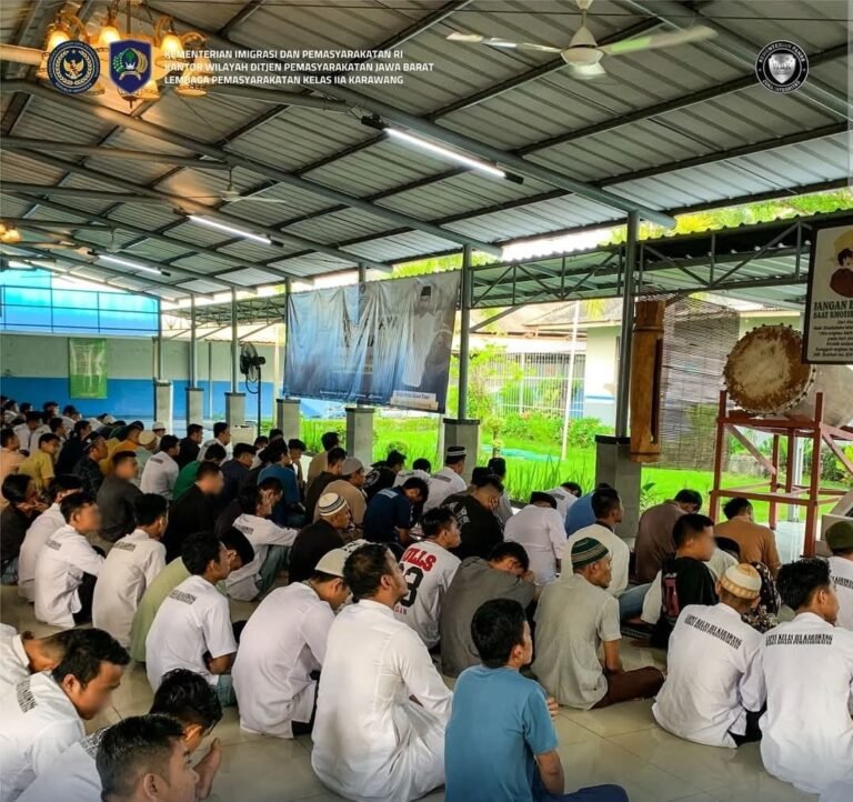 KH. Cecep Ajak Warga Binaan Lapas Karawang Refleksi Makna Kurban