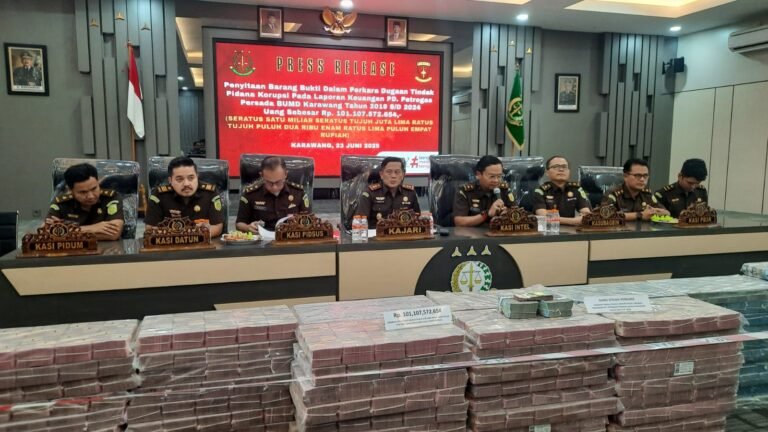 Dana Participating Interest Dikorupsi, Kejari Karawang Sita Uang BUMD Petrogas hingga Rp101 Miliar