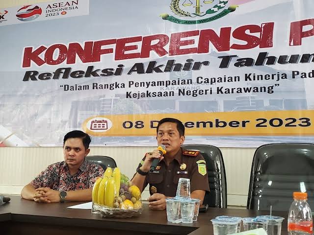 Dianggap Berintegritas dan Terbuka pada Pers, Kajari Karawang Dapat Penghargaan dan Promosi
