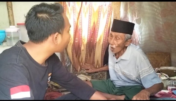Komunitas Cinta Sosial Berikan Bantuan Dari Berkudu Bekasi Ke Abah Armo yang hidup sebatang Kara