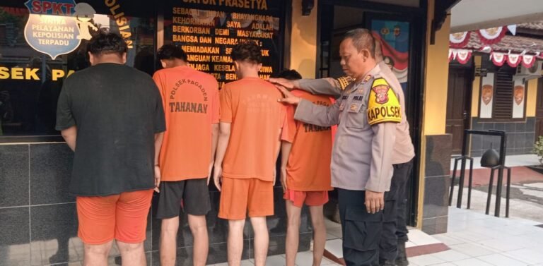 POLSEK PAGADEN AMANKAN 4 PELAKU PENGEROYOKAN DI PASAR INPRES