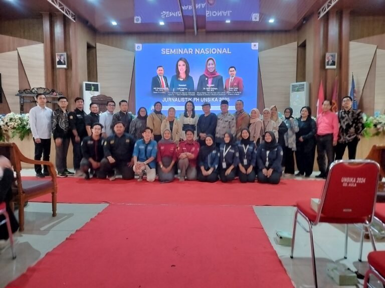 Seminar Nasional Jurnalistik FH Unsika 2025 mengusung Tema “Indonesia Emas 2045, Peran Penting Media dan Pers dalam Pembangunan Nasional.
