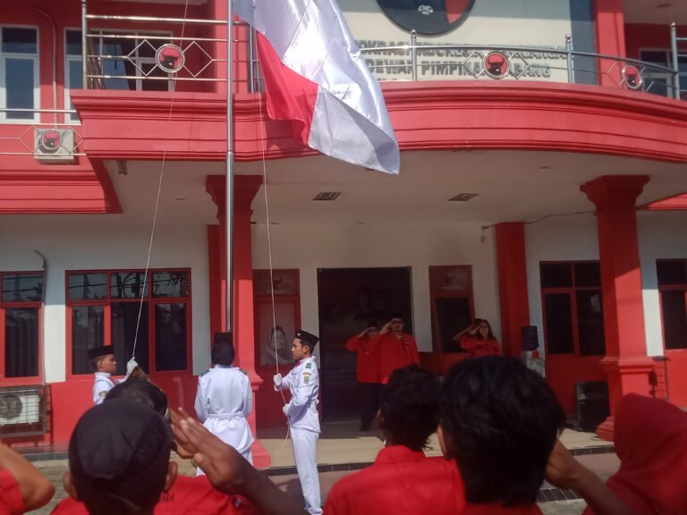 PDI Perjuangan Karawang Gelar Upacara Merah Putih: 80 Tahun Indonesia Merdeka, Momentum Perjuangan Tak Pernah  Padam