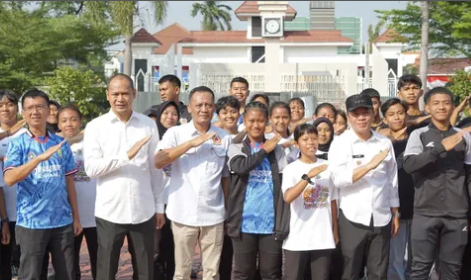 Bupati Aep Lepas Tim Sepak Bola Karawang ke Babak Kualifikasi Porprov Jabar 2026